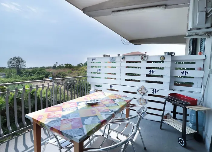 Le Palme In By Interhome Appartement Linera